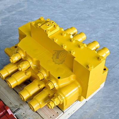 723-63-12101 723-63-12100 723-63-11104 Válvula de control principal hidráulica para Komatsu D65E D65E-12 D85E D85ESS Excavadora piezas de carga de ruedas mercado posventa original